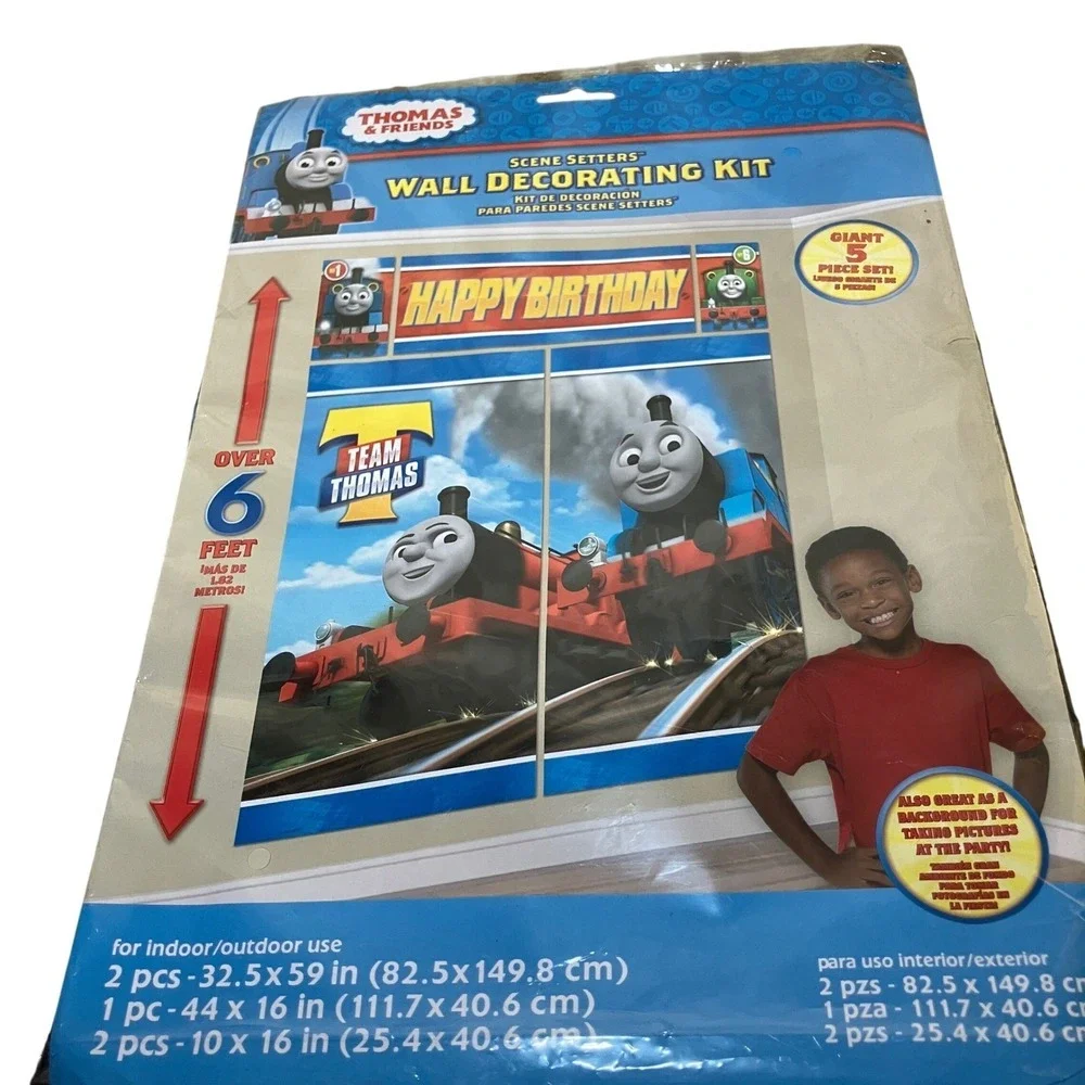 Thomas & Friends Wall Decorating Kit Kids  Blue New 5 Piece Scene Setter